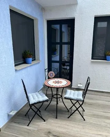 Pensionat Theokleia_guest House *